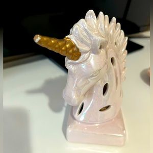 VINTAGE UNICORN